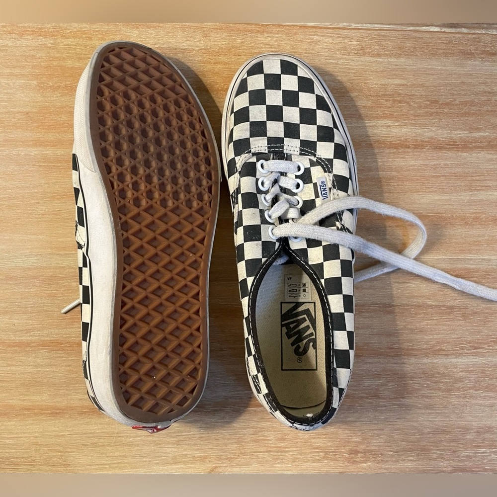 W 8.5 checkered Vans